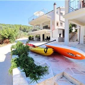 6 Bedroom Beachfront Villa with Heated Pool near Vela Luka on Korcula Island, Sleep 12